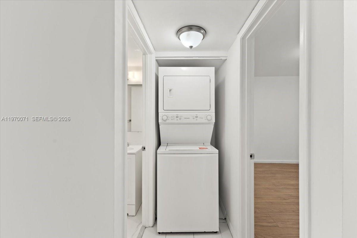 CAMBRIDGE AT CENTURY VILL - Residential