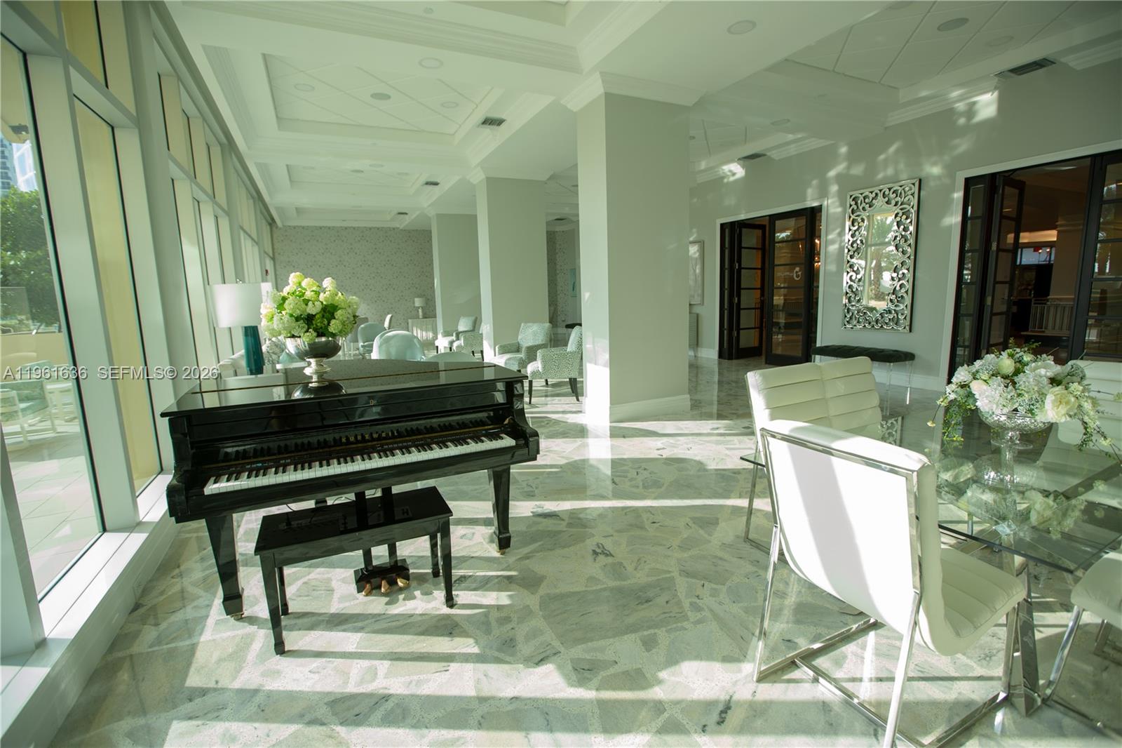 WAVE CONDO - Residential