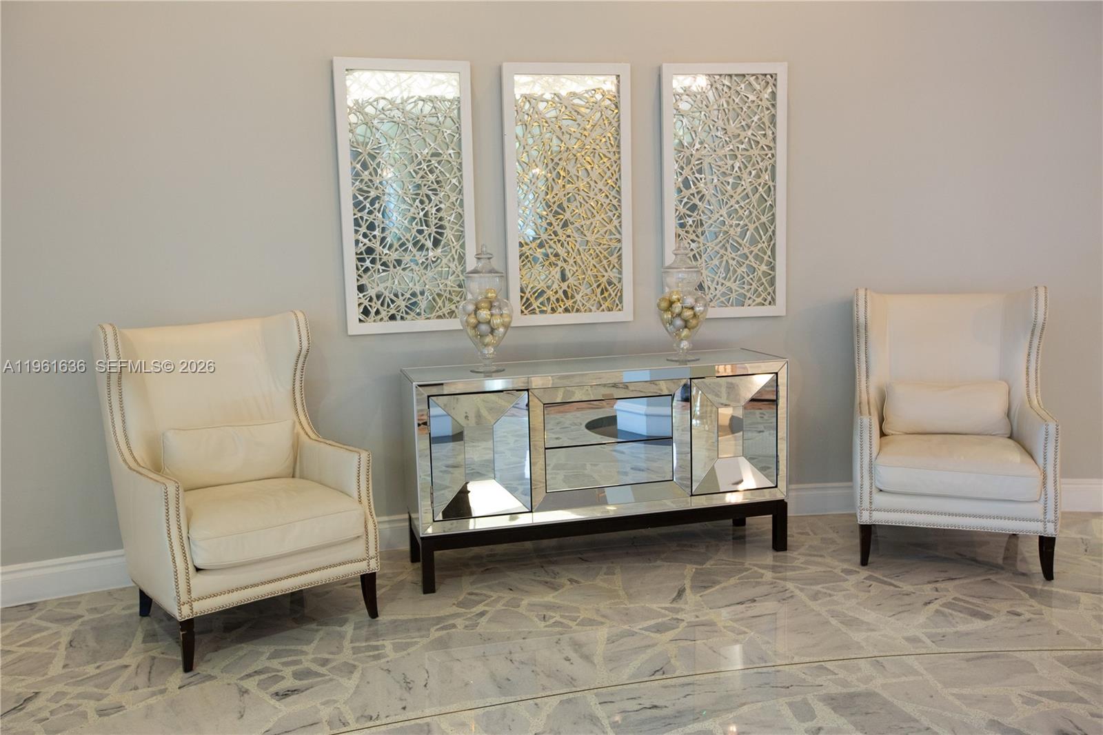 WAVE CONDO - Residential