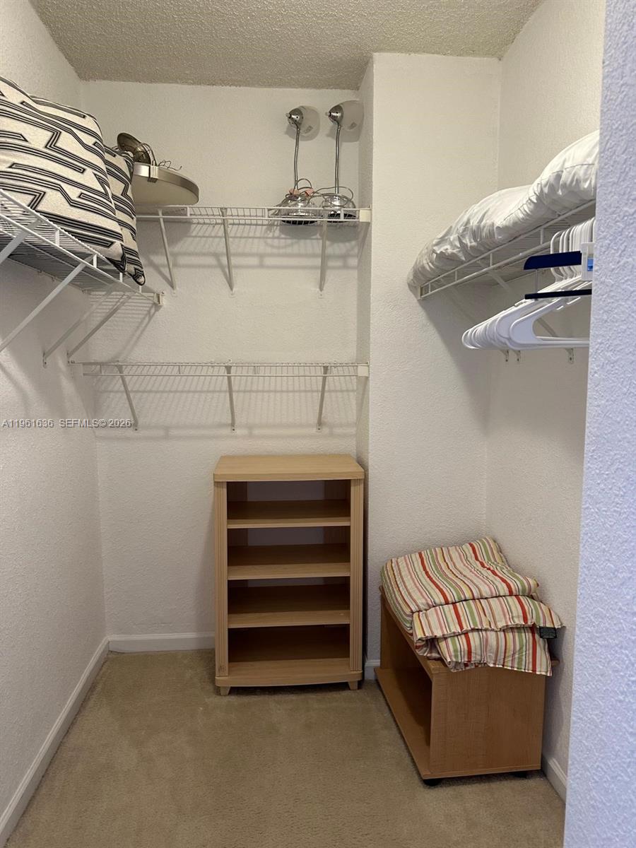 WAVE CONDO - Residential