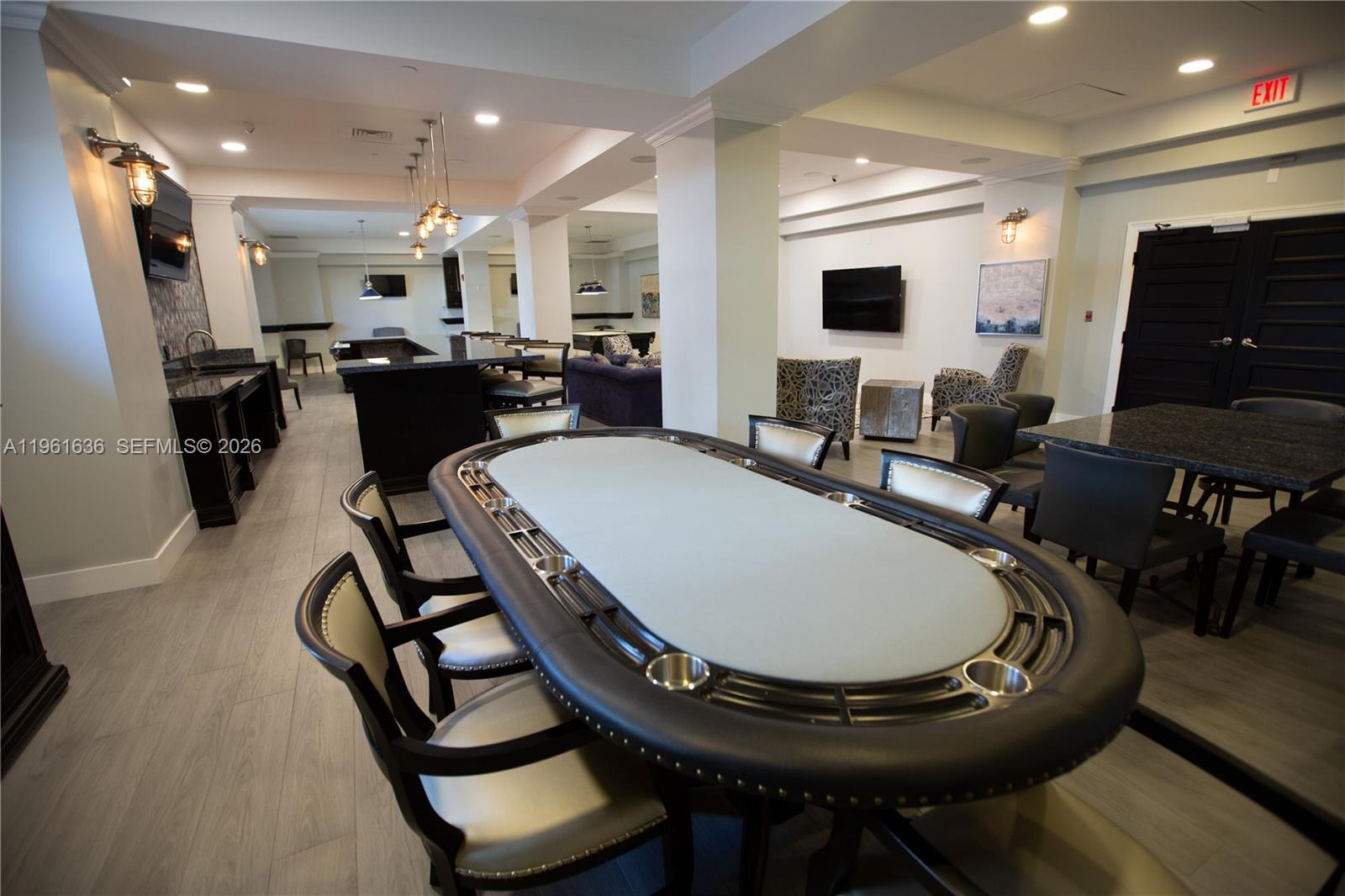 WAVE CONDO - Residential