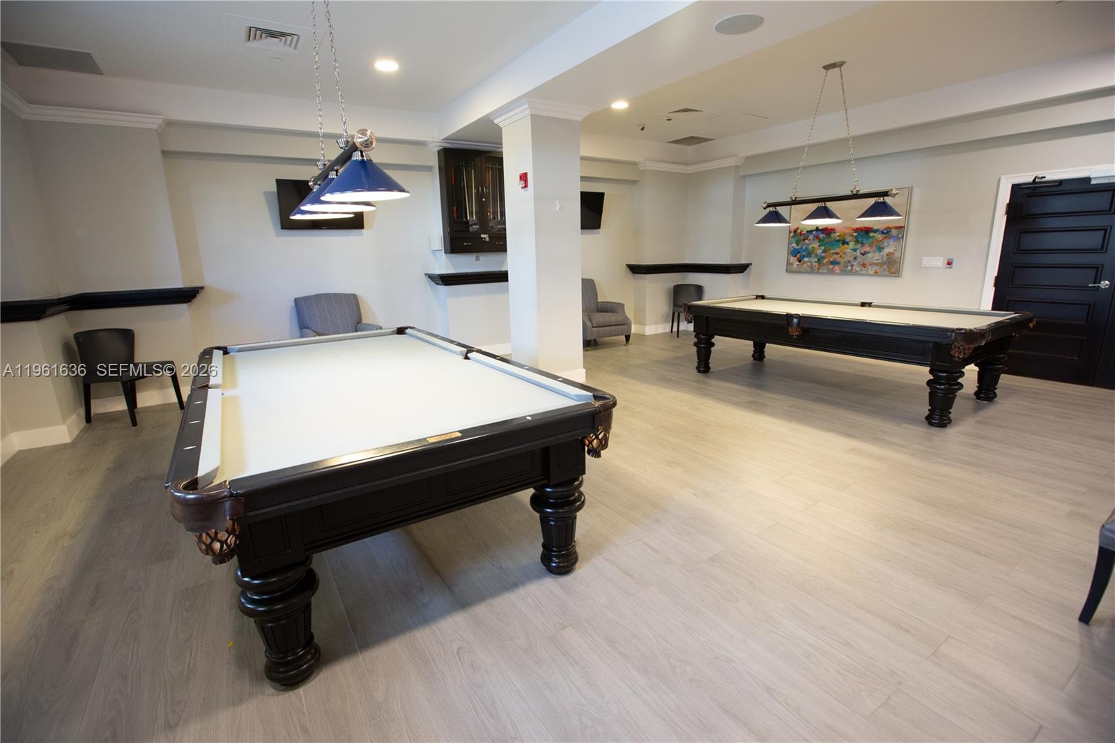 WAVE CONDO - Residential