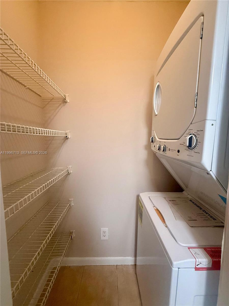 ISOLA CONDO - Residential Lease