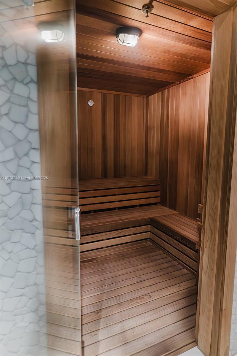 THE BONDO (1080 BRICKELL) - Residential