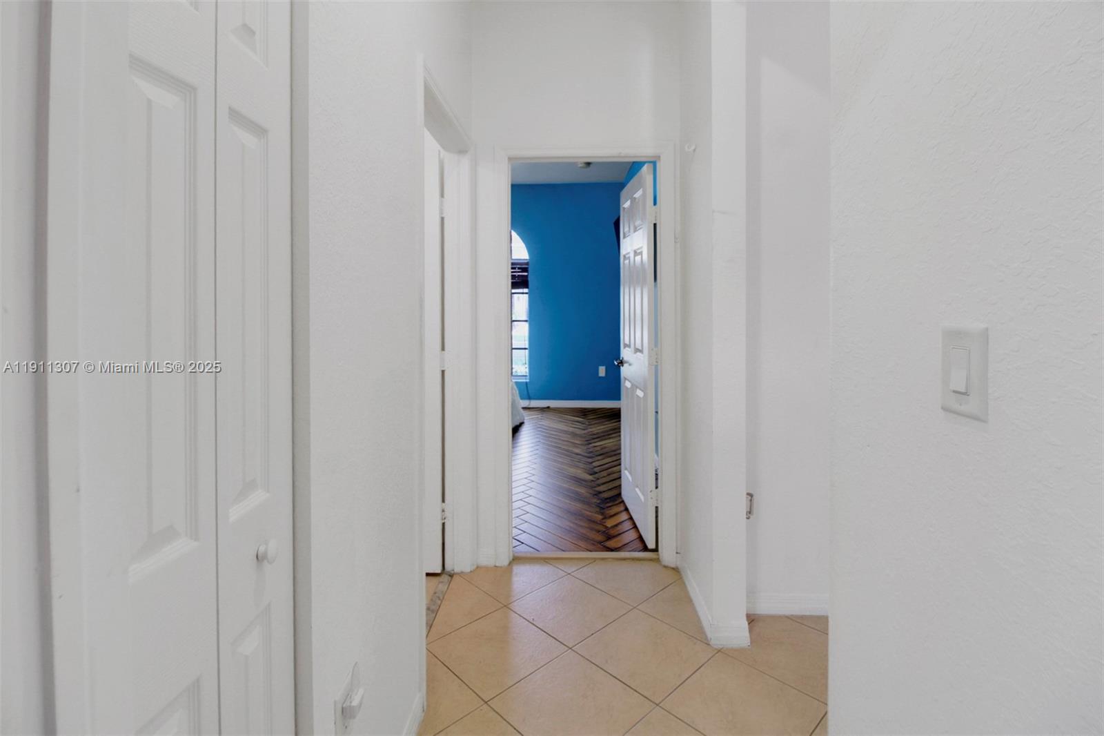 VENTANAS AT HOMESTEAD - Residential