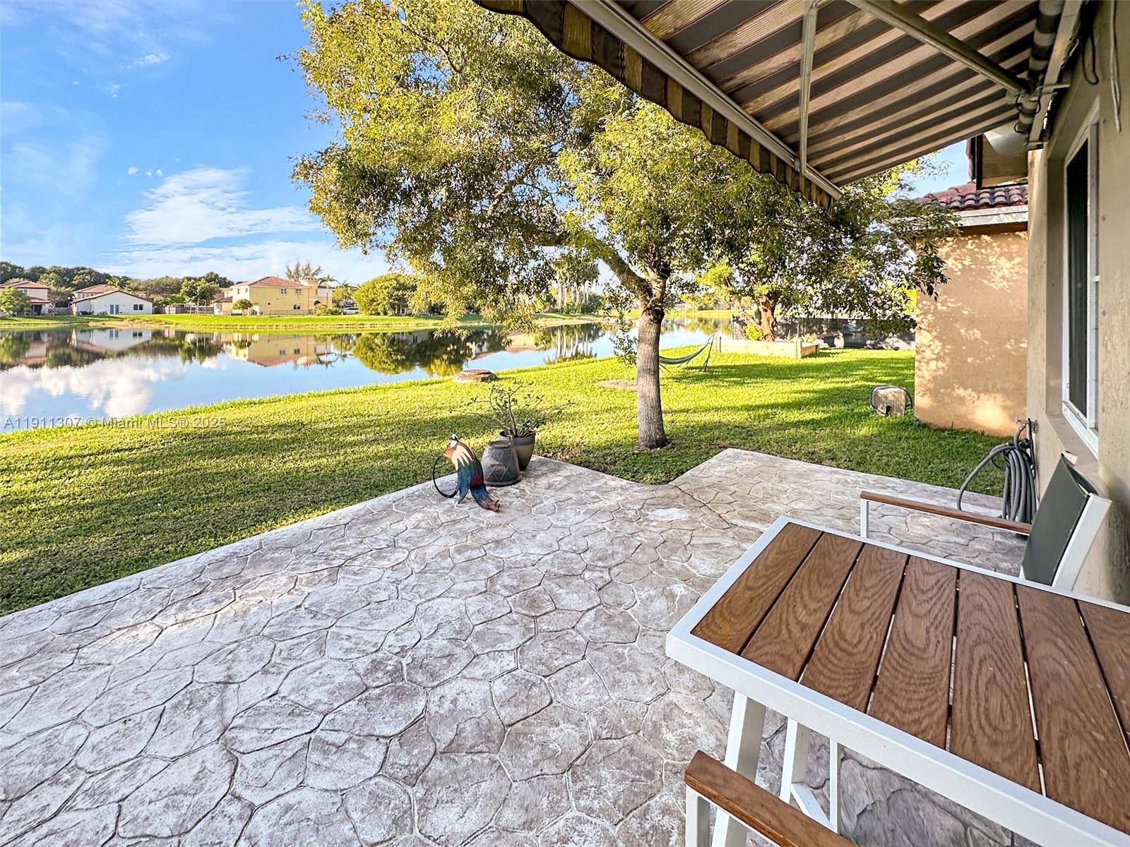 VENTANAS AT HOMESTEAD - Residential