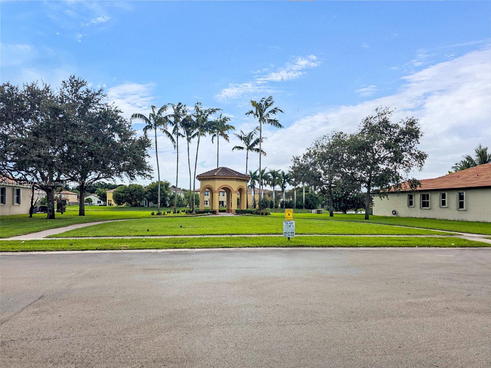 VENTANAS AT HOMESTEAD - Residential