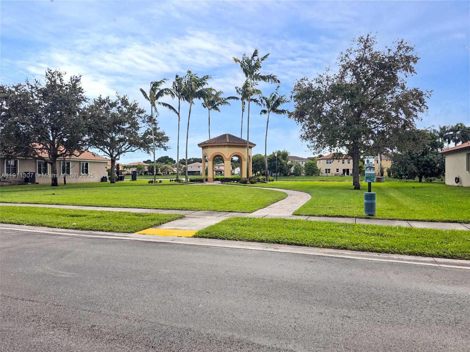 VENTANAS AT HOMESTEAD - Residential