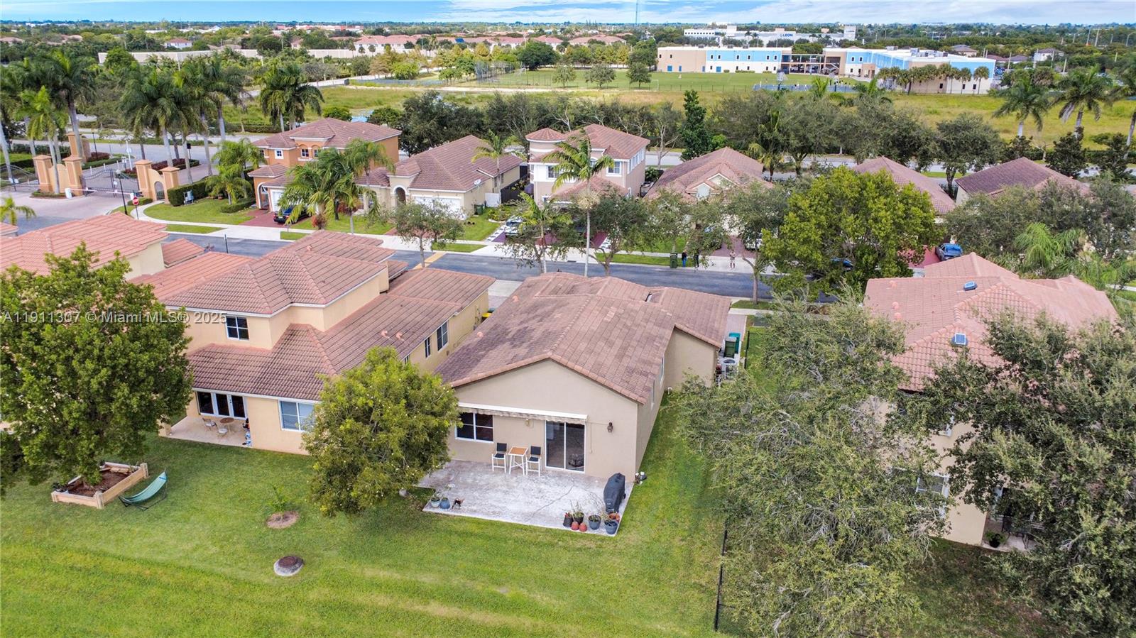 VENTANAS AT HOMESTEAD - Residential