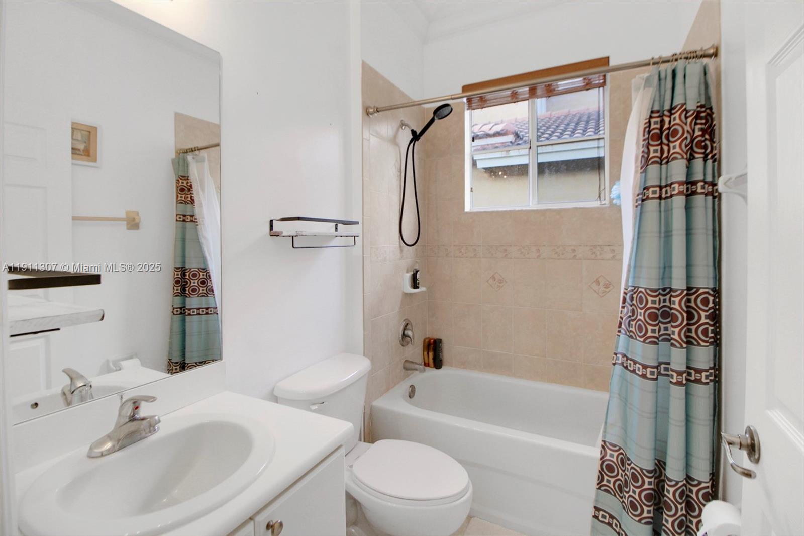 VENTANAS AT HOMESTEAD - Residential