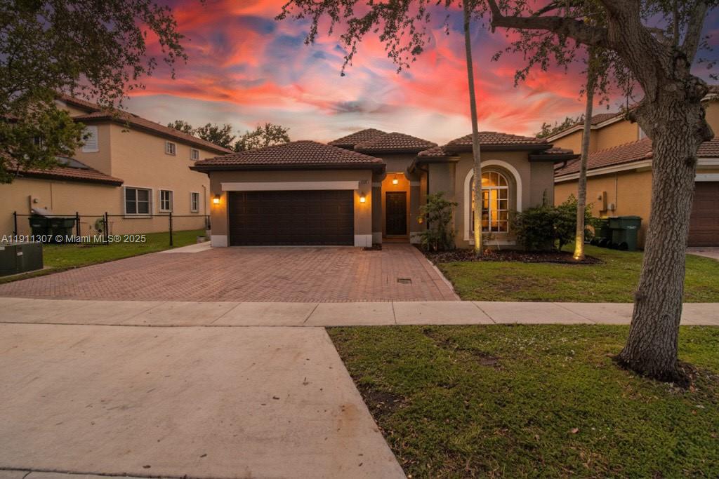 VENTANAS AT HOMESTEAD - Residential