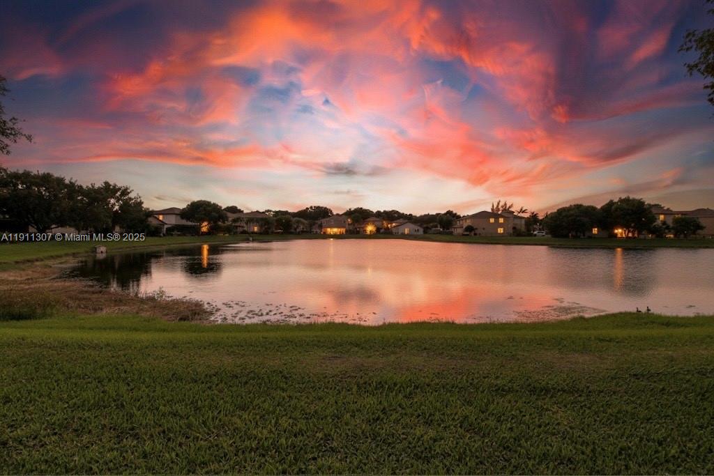 VENTANAS AT HOMESTEAD - Residential