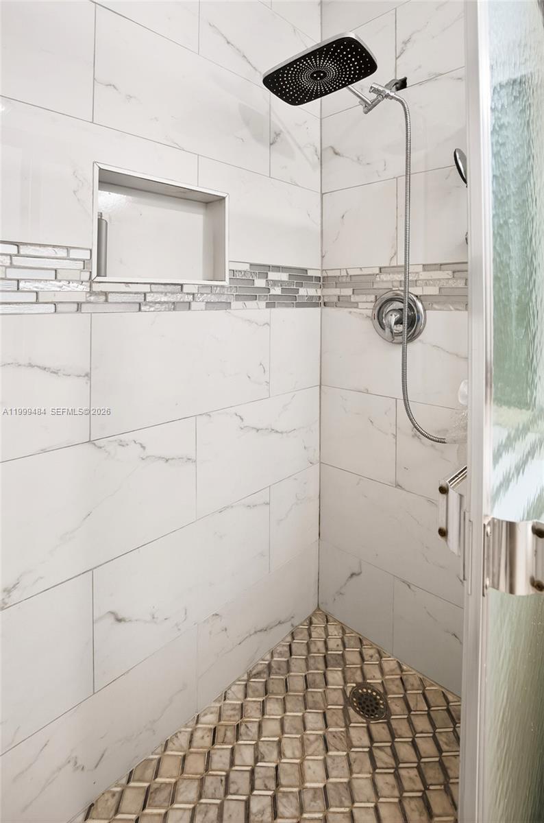 WEDGEWOOD CONDOMINIUM - Residential