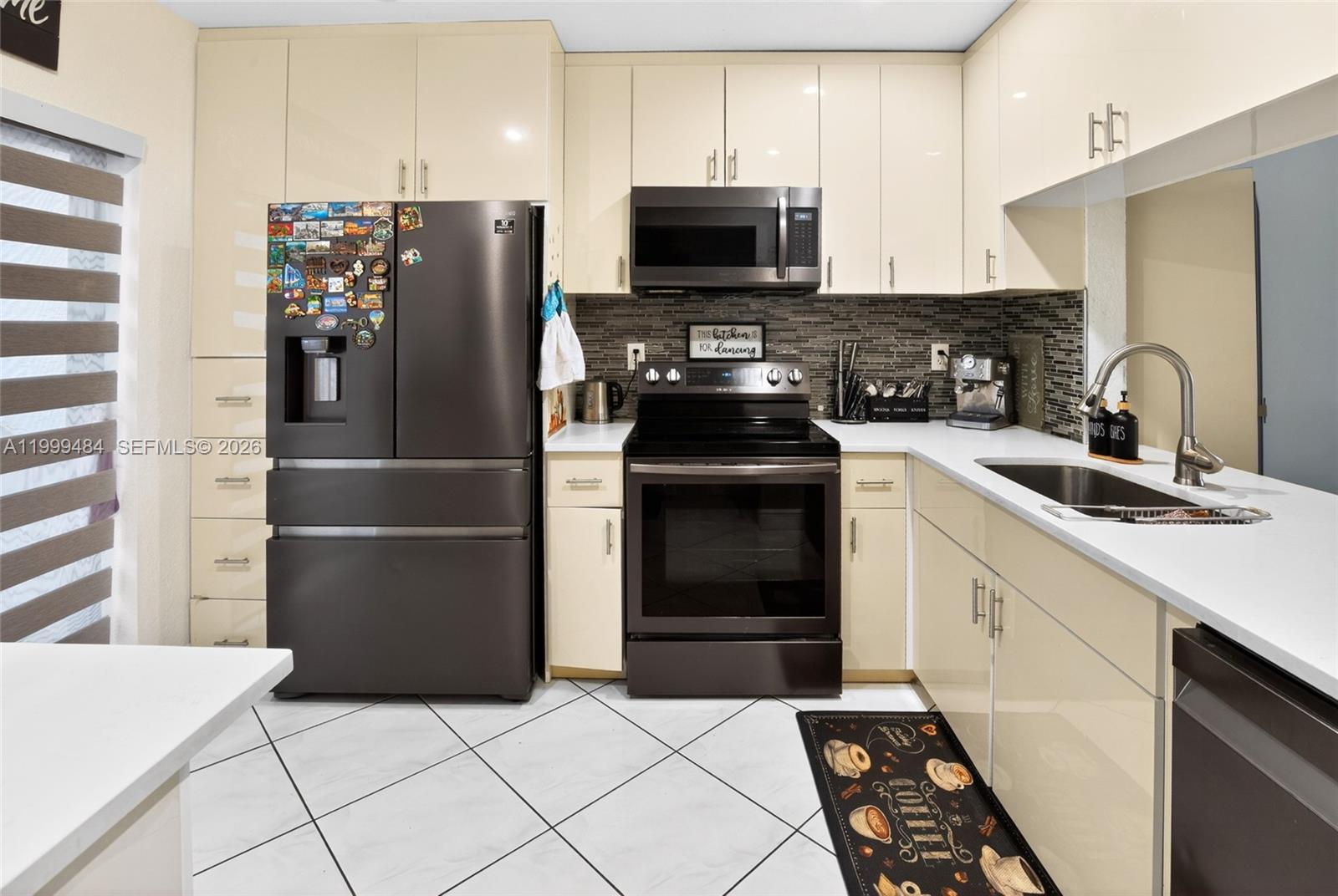 WEDGEWOOD CONDOMINIUM - Residential