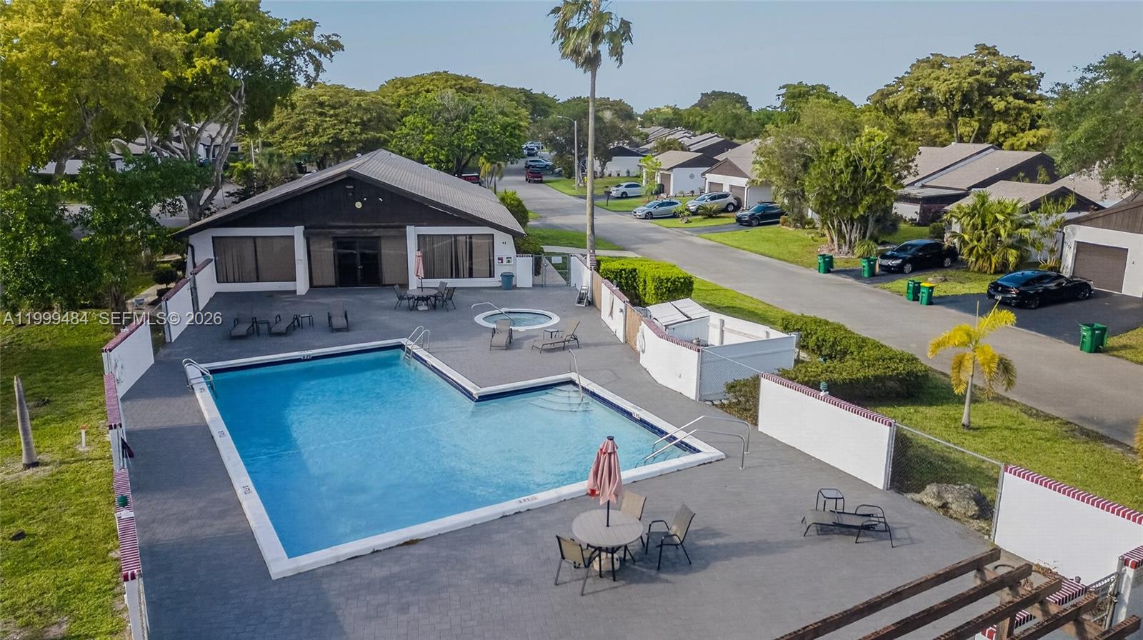 WEDGEWOOD CONDOMINIUM - Residential