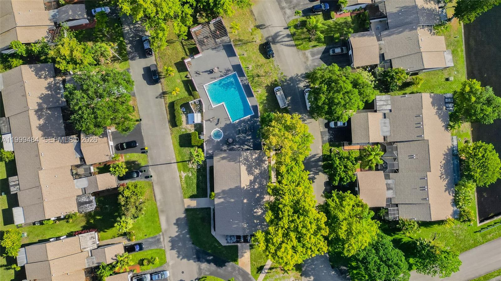 WEDGEWOOD CONDOMINIUM - Residential