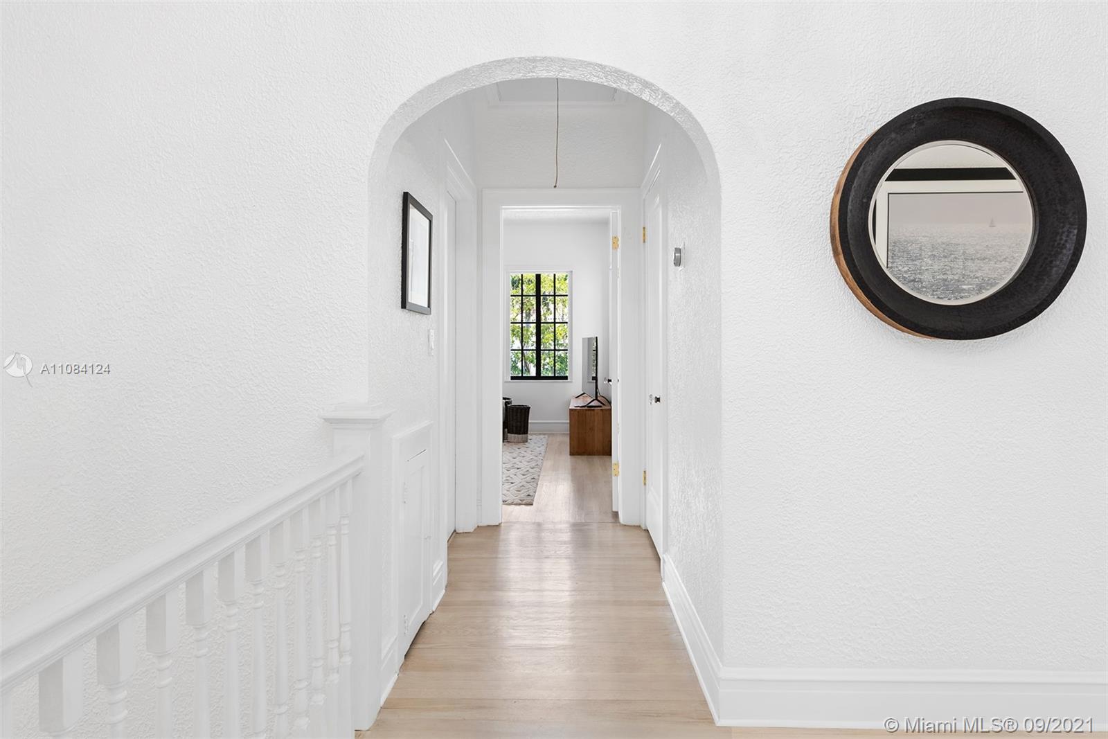 CORAL GABLES BISC BAY SEC - Residential