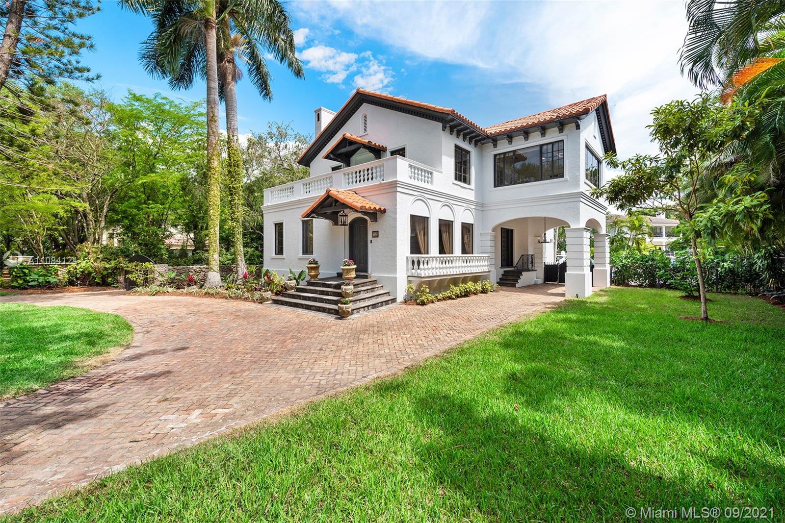 CORAL GABLES BISC BAY SEC - Residential