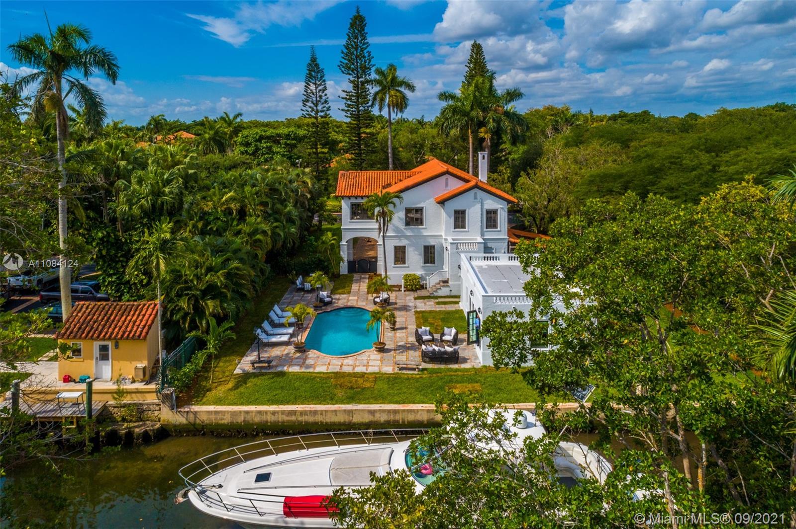 CORAL GABLES BISC BAY SEC - Residential