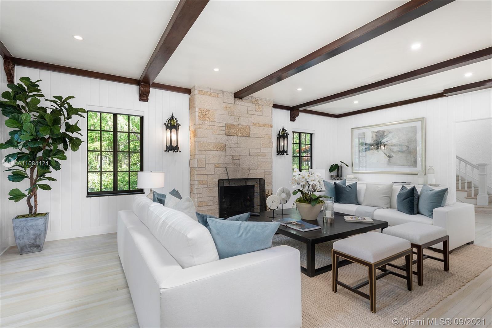 CORAL GABLES BISC BAY SEC - Residential