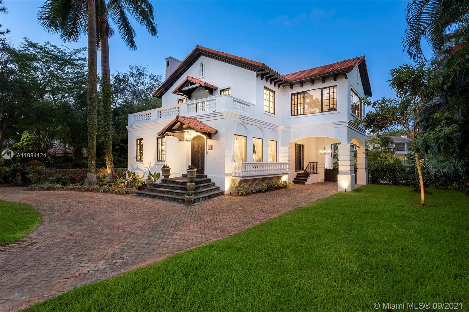 CORAL GABLES BISC BAY SEC - Residential