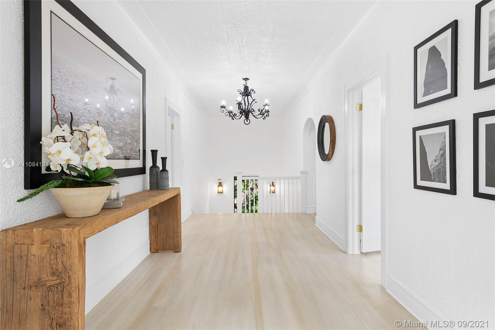 CORAL GABLES BISC BAY SEC - Residential