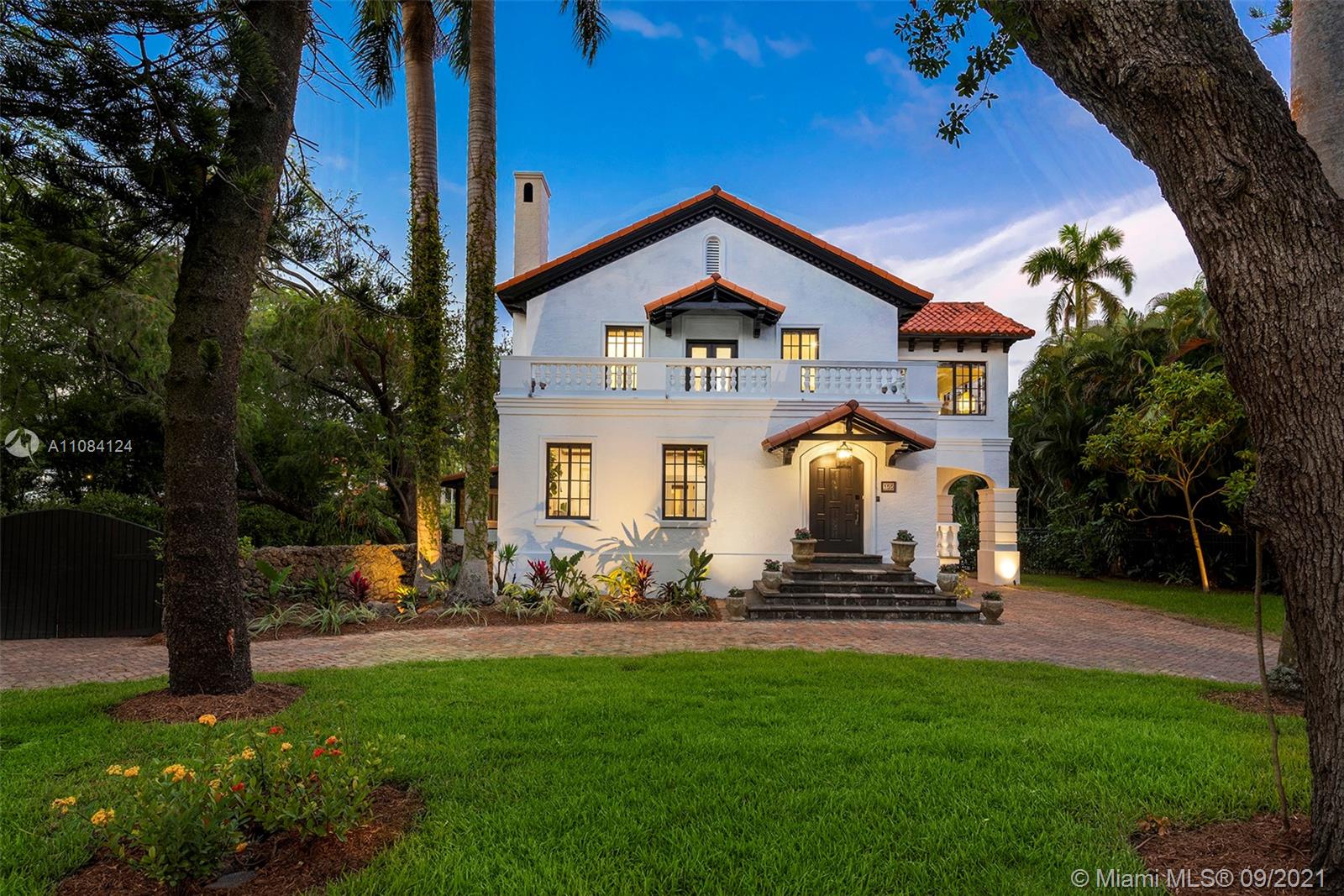 CORAL GABLES BISC BAY SEC - Residential