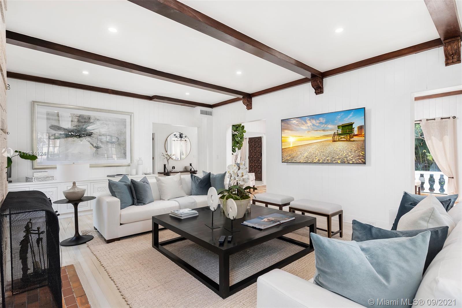 CORAL GABLES BISC BAY SEC - Residential