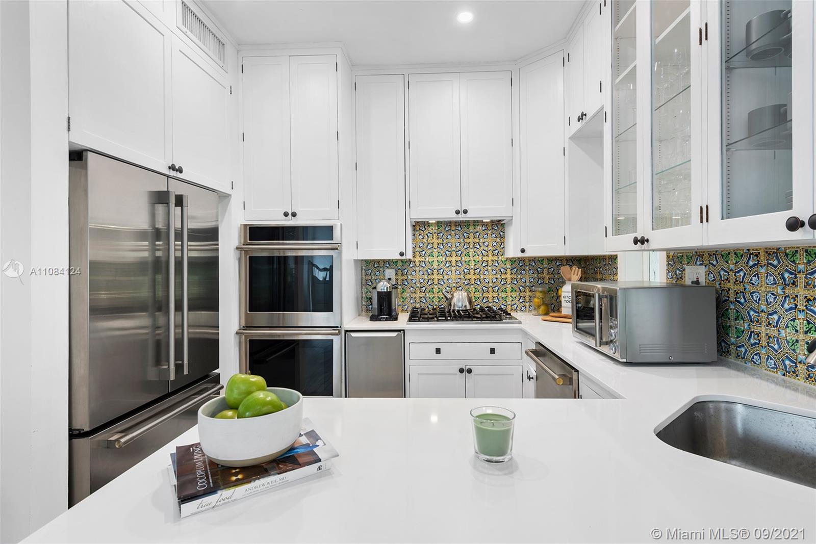 CORAL GABLES BISC BAY SEC - Residential