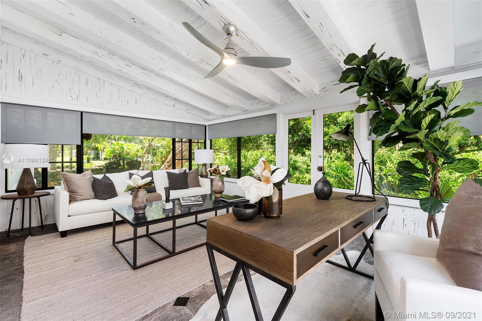 CORAL GABLES BISC BAY SEC - Residential