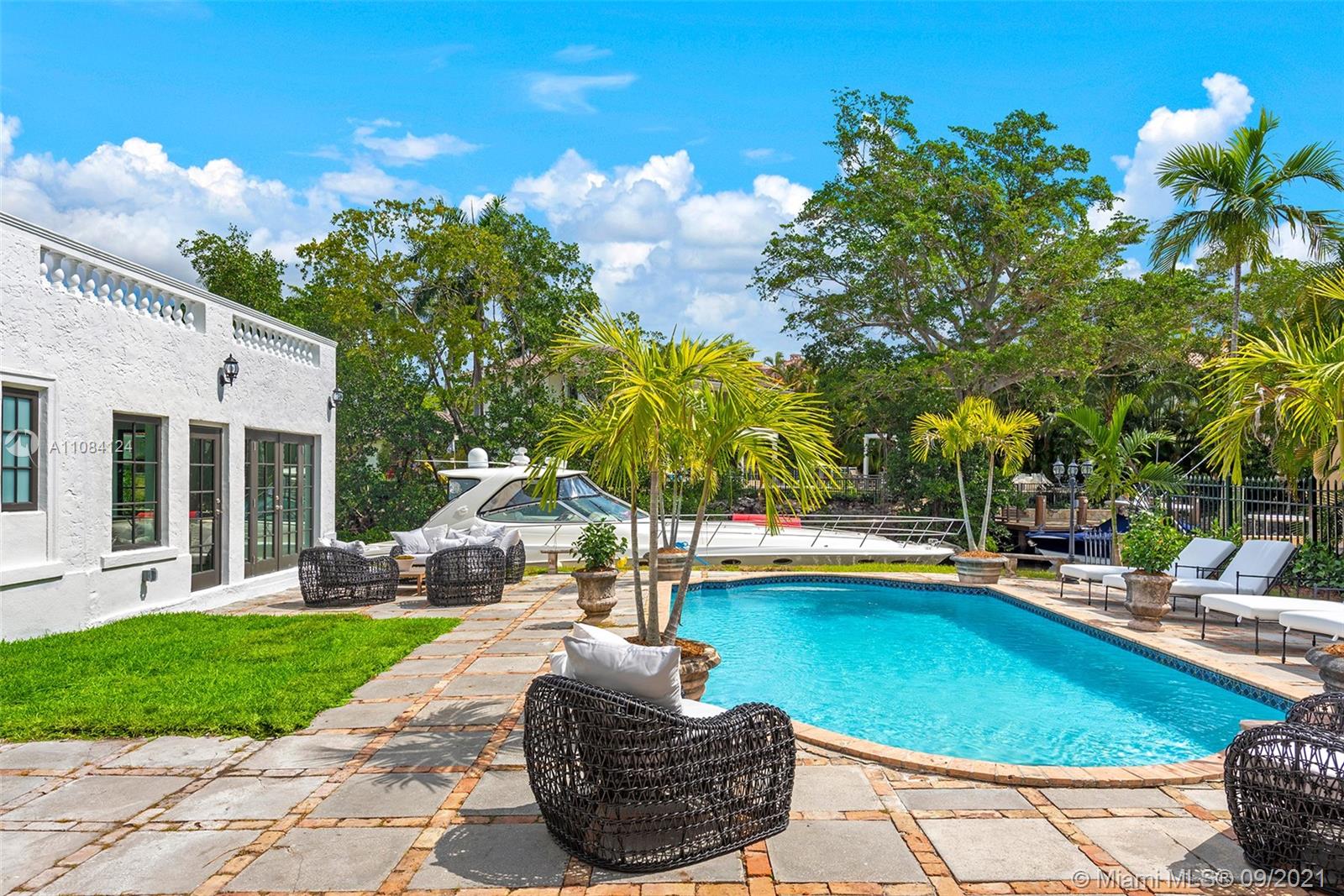 CORAL GABLES BISC BAY SEC - Residential