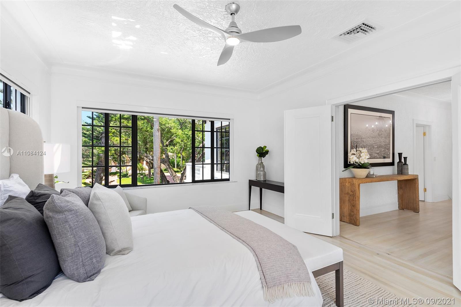 CORAL GABLES BISC BAY SEC - Residential