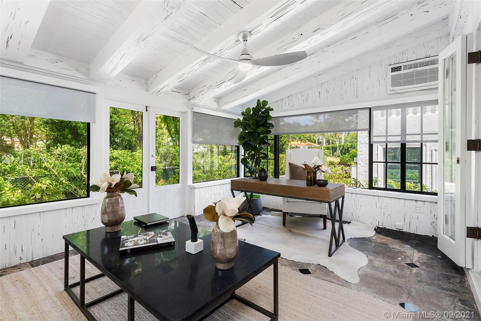 CORAL GABLES BISC BAY SEC - Residential