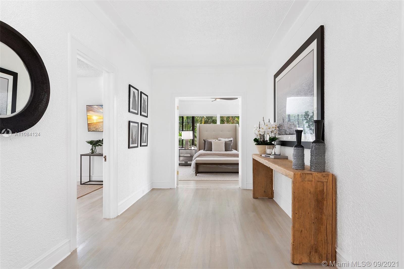 CORAL GABLES BISC BAY SEC - Residential