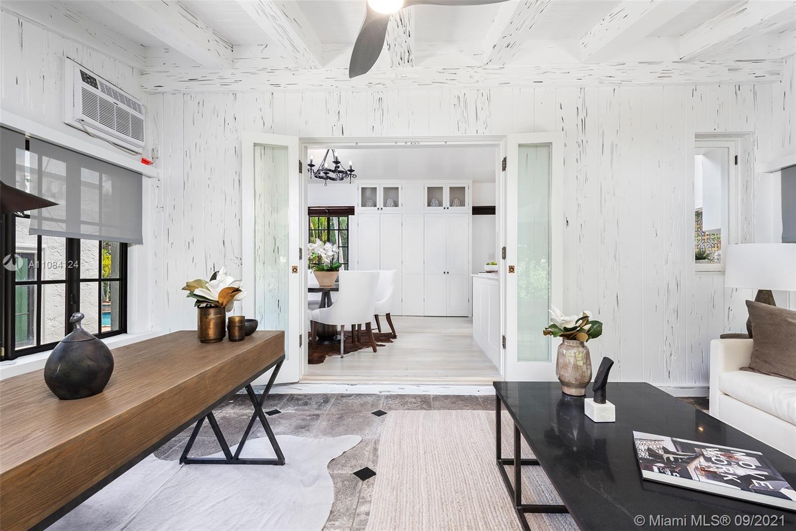 CORAL GABLES BISC BAY SEC - Residential