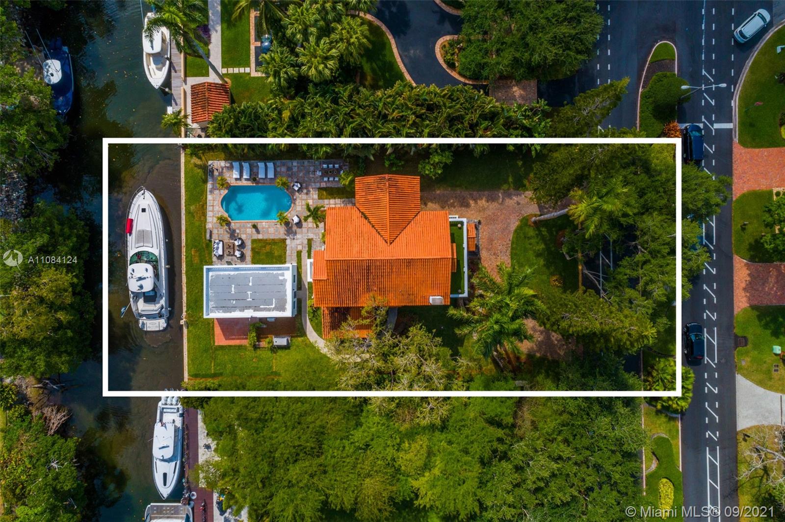 CORAL GABLES BISC BAY SEC - Residential