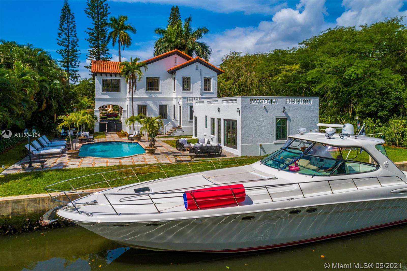 CORAL GABLES BISC BAY SEC - Residential