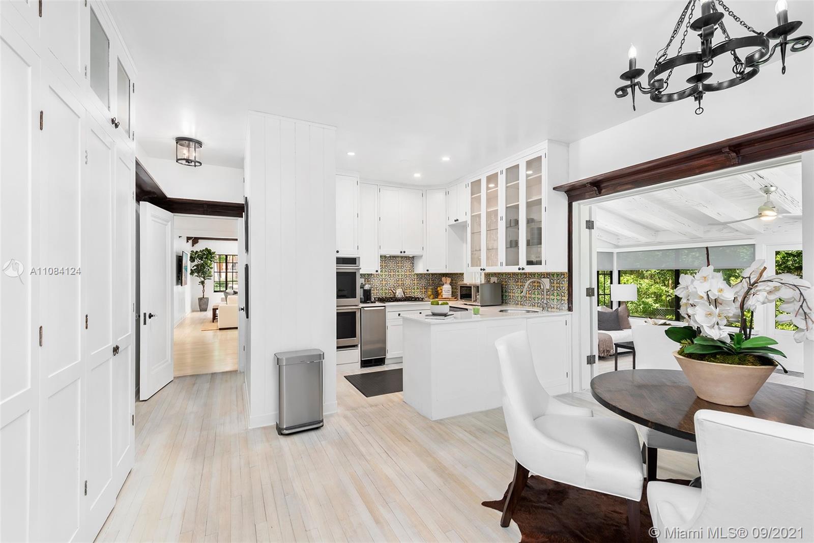 CORAL GABLES BISC BAY SEC - Residential