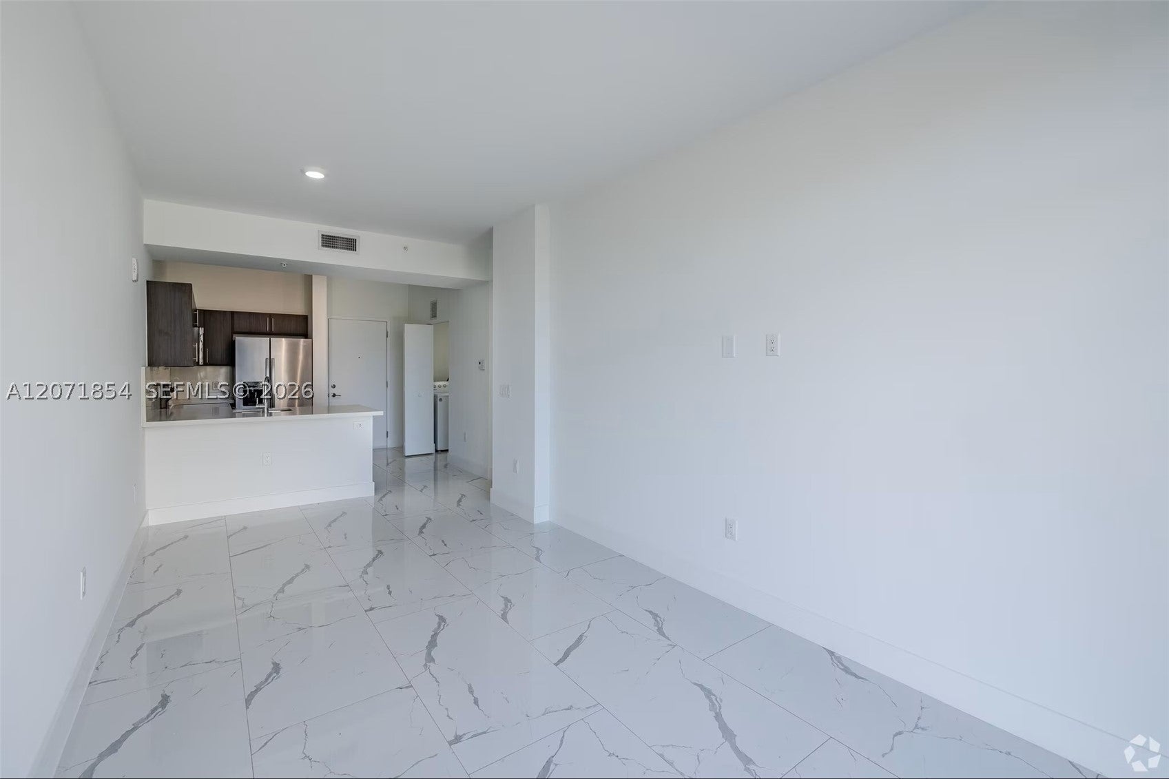 1 Curtiss Pkwy 313