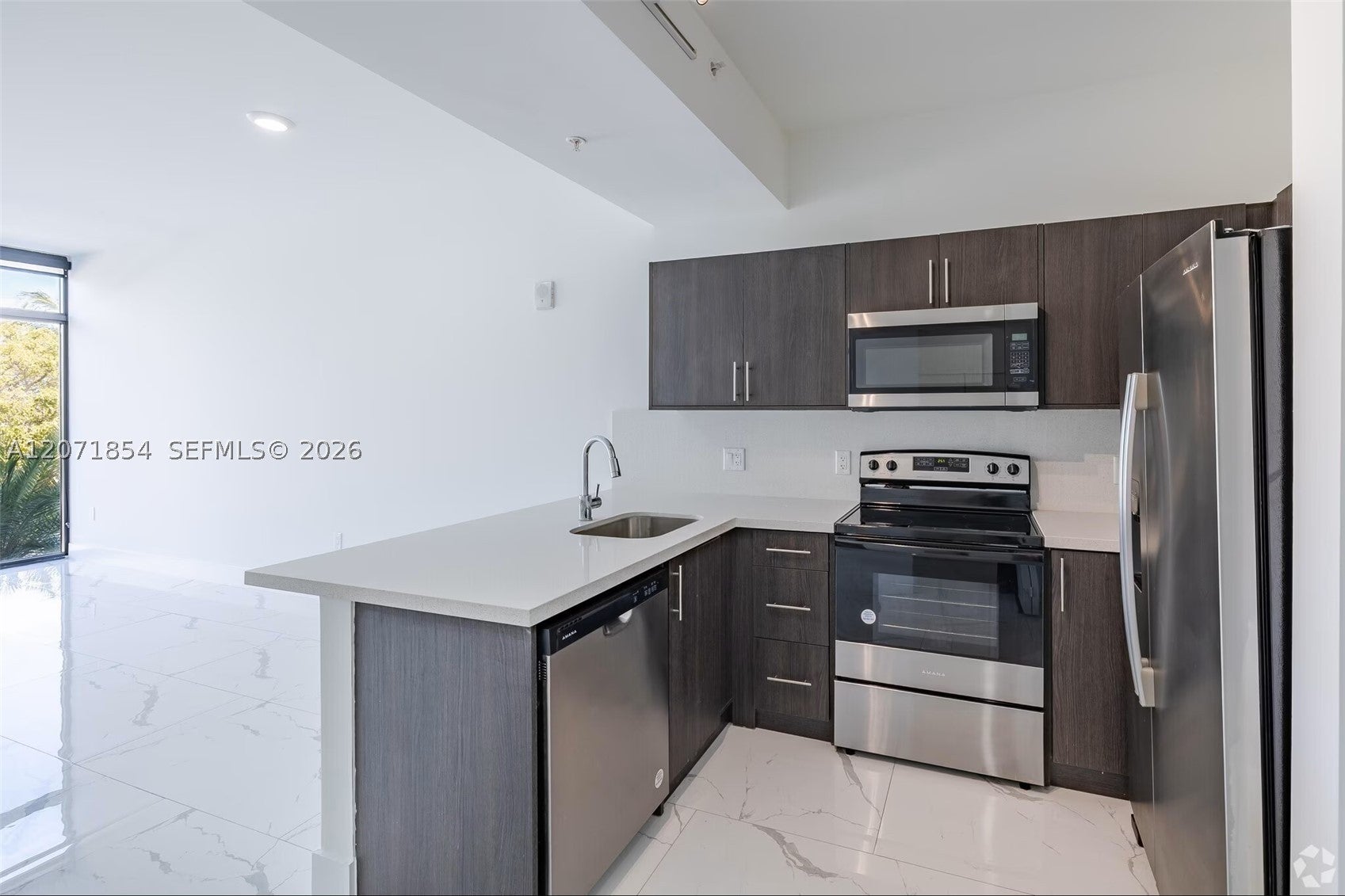 1 Curtiss Pkwy 313