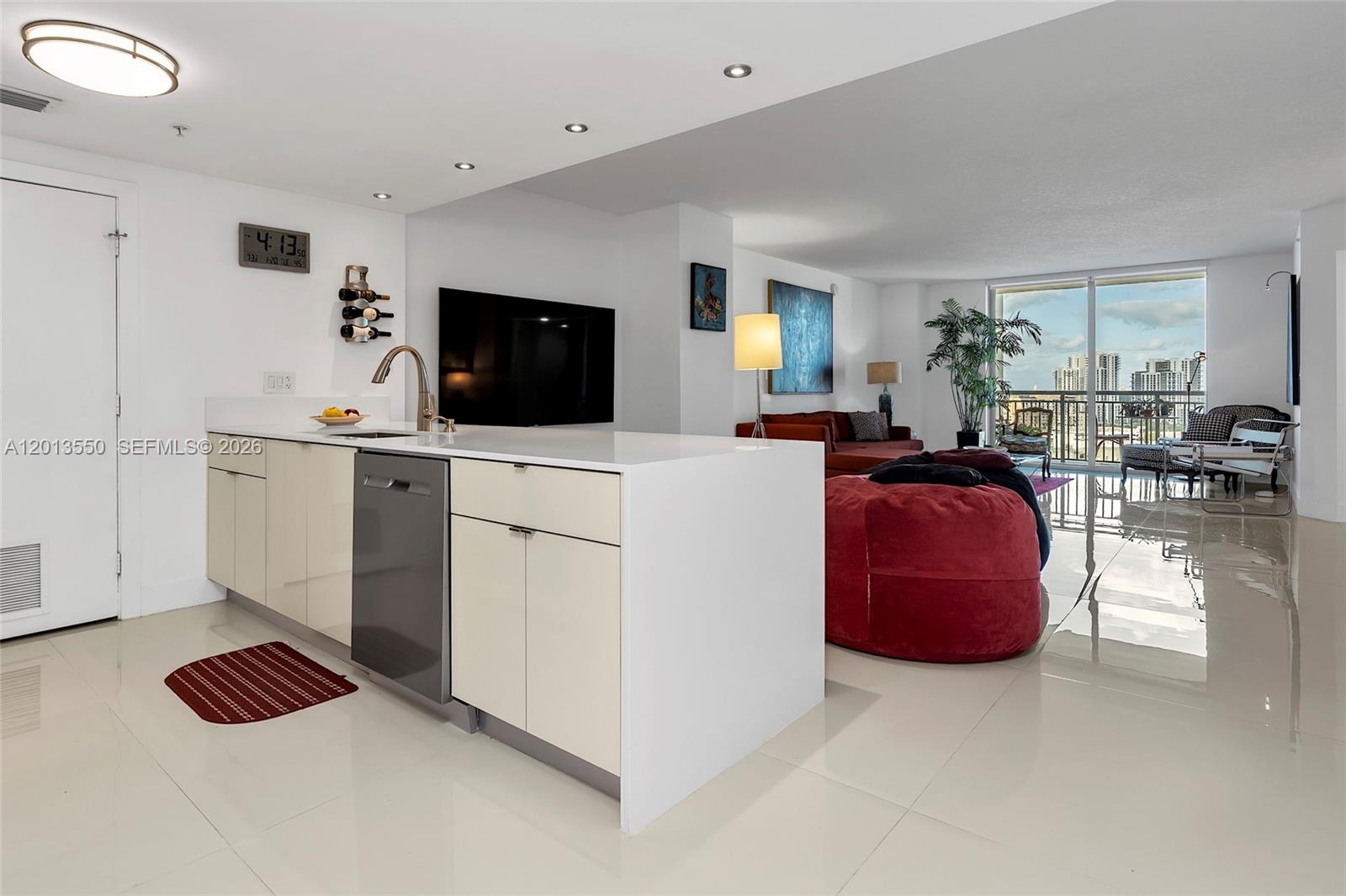 METROPOLIS I AT DADELAND - Residential Lease