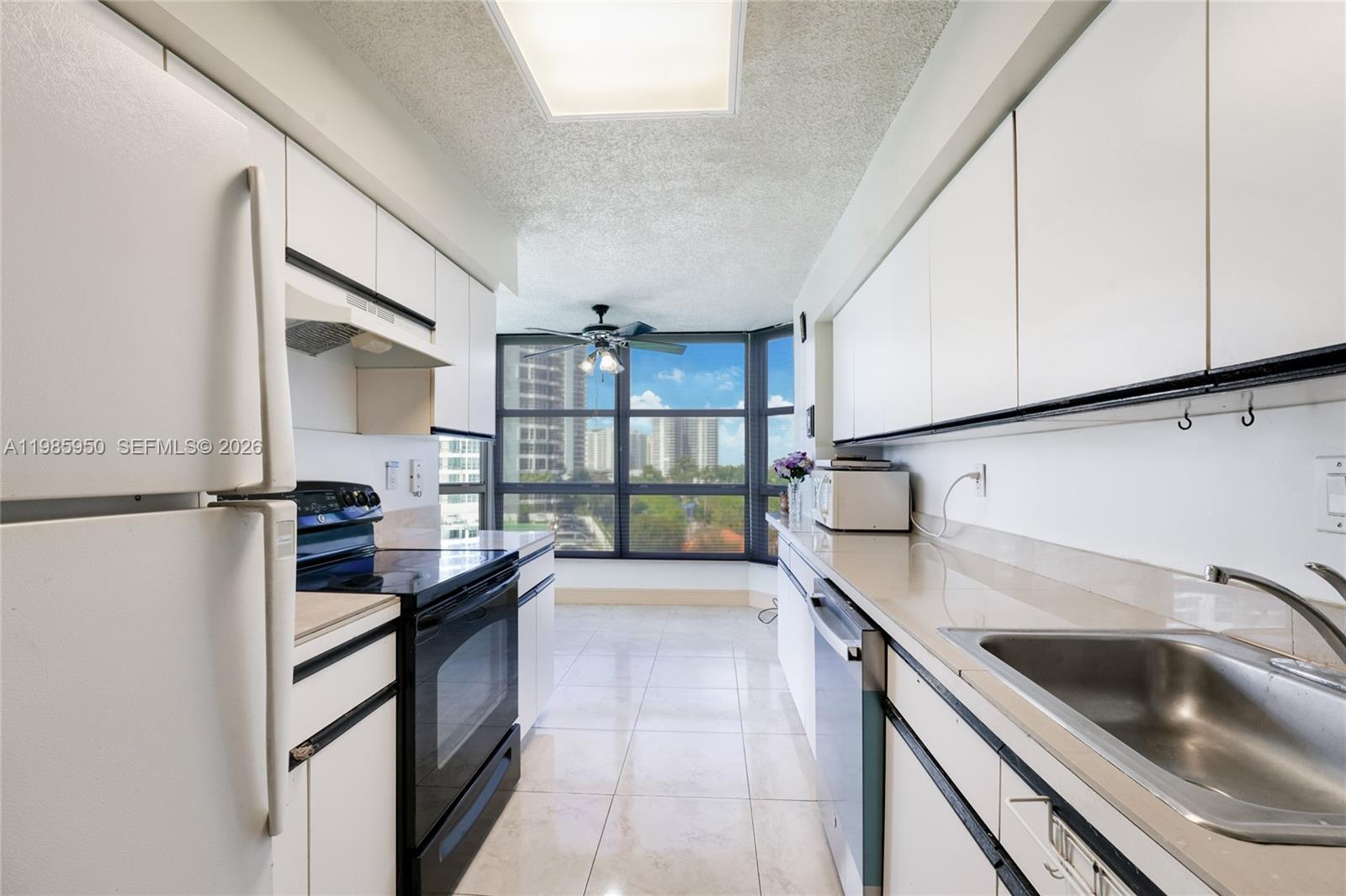 MYSTIC POINTE CONDO NO TH - Residential