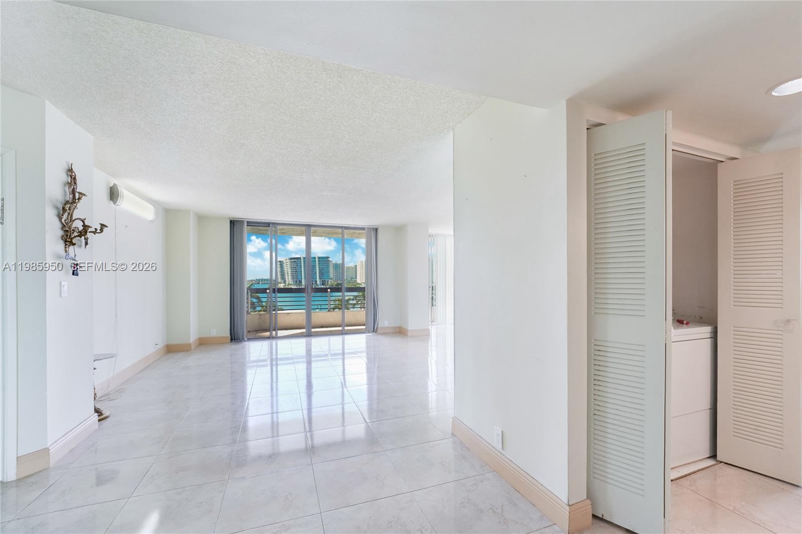 MYSTIC POINTE CONDO NO TH - Residential