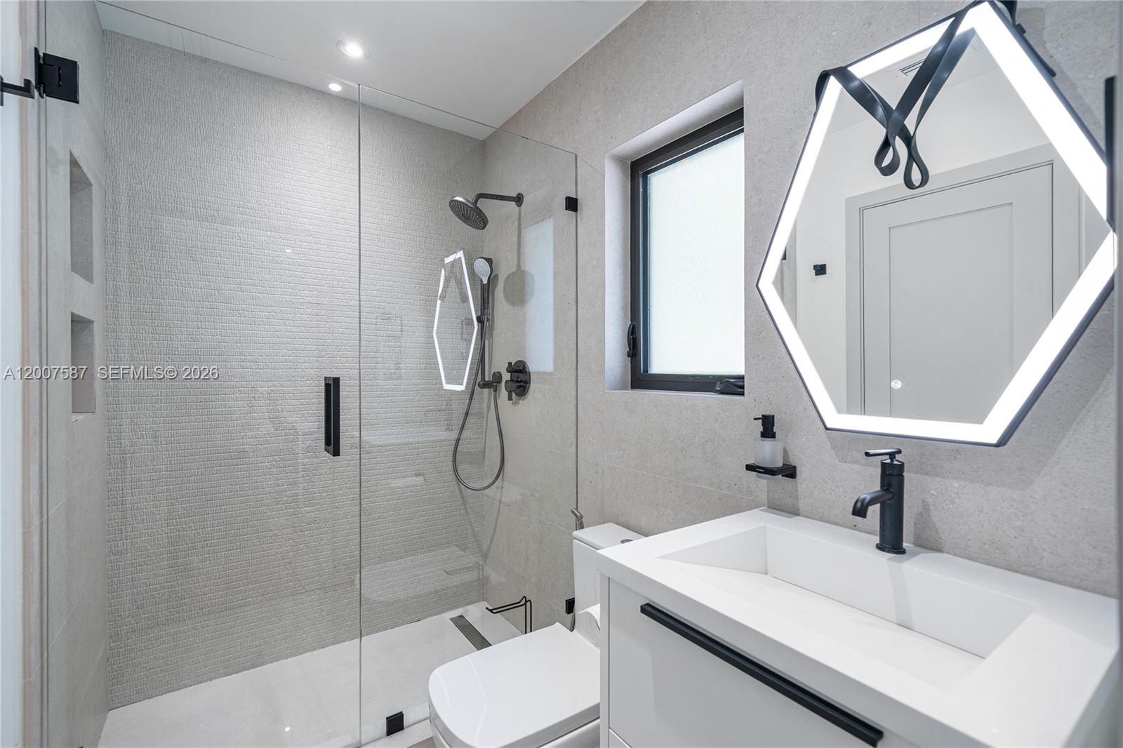 CORAL BAY SEC C - Residential