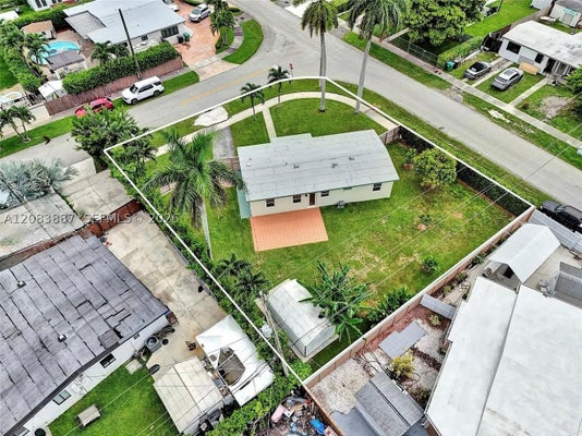 11250 SW 46TH ST, MIAMI, FL 33165 - Image ddd4ec3b671b22648b0d7a47021bb5dd/2019325312