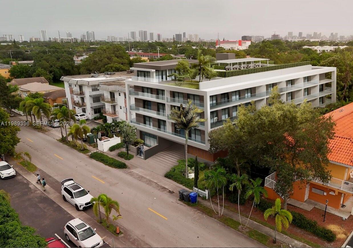 HOLLYWOOD LITTLE RANCHES - Land