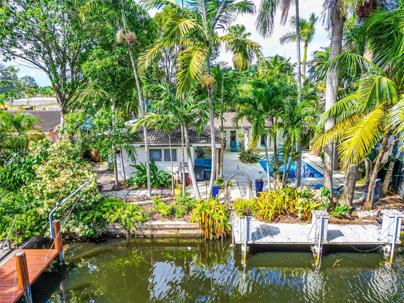 1930 NW 32nd Ct