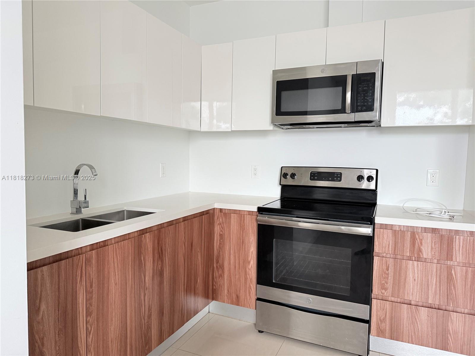 924 Marseille Dr 6, Miami Beach, Miami-Dade County, Florida - 1 Bathrooms - 