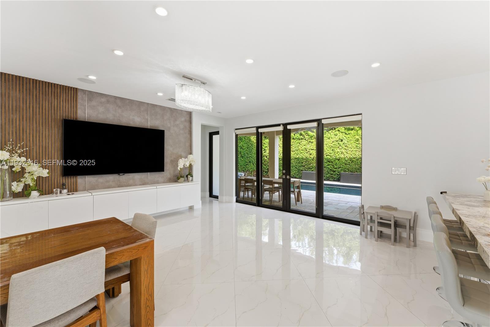 MANSIONS AT SION - Residential