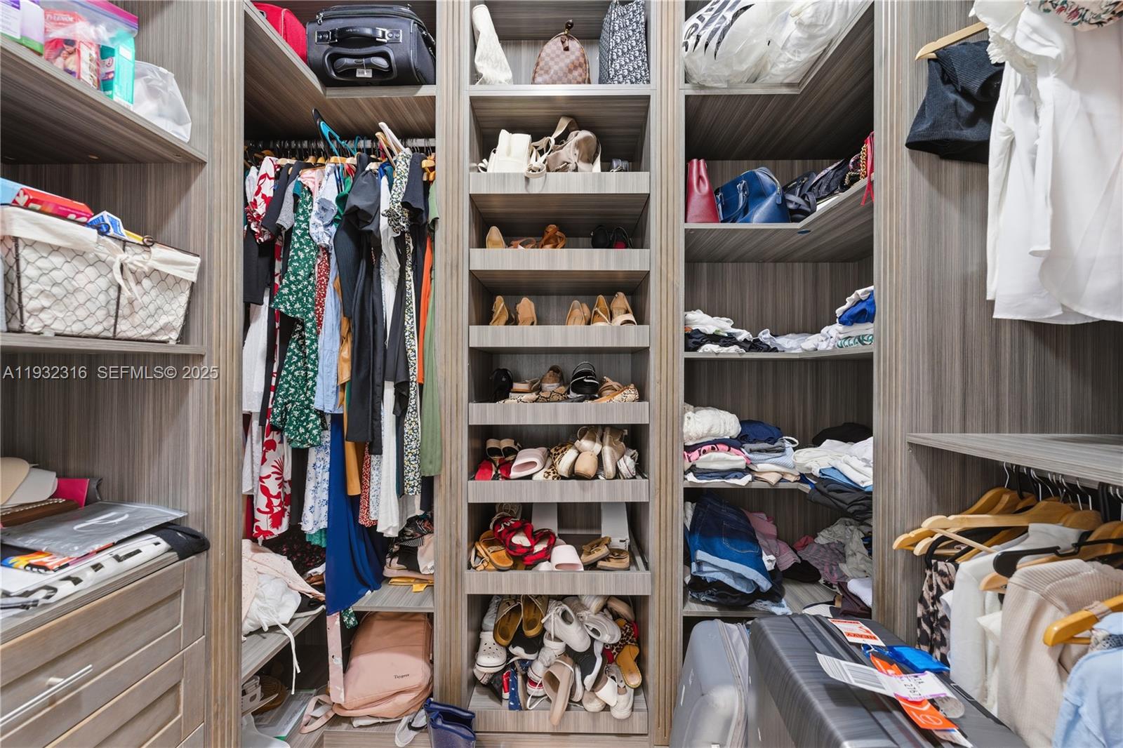 MANSIONS AT SION - Residential